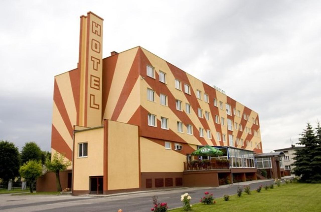 Hotel Restauracja Cukropol Gostyń エクステリア 写真